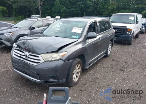 2013 Toyota Highlander z USA, uszkodzony, nr VIN 5TDZA3EH7DS043693